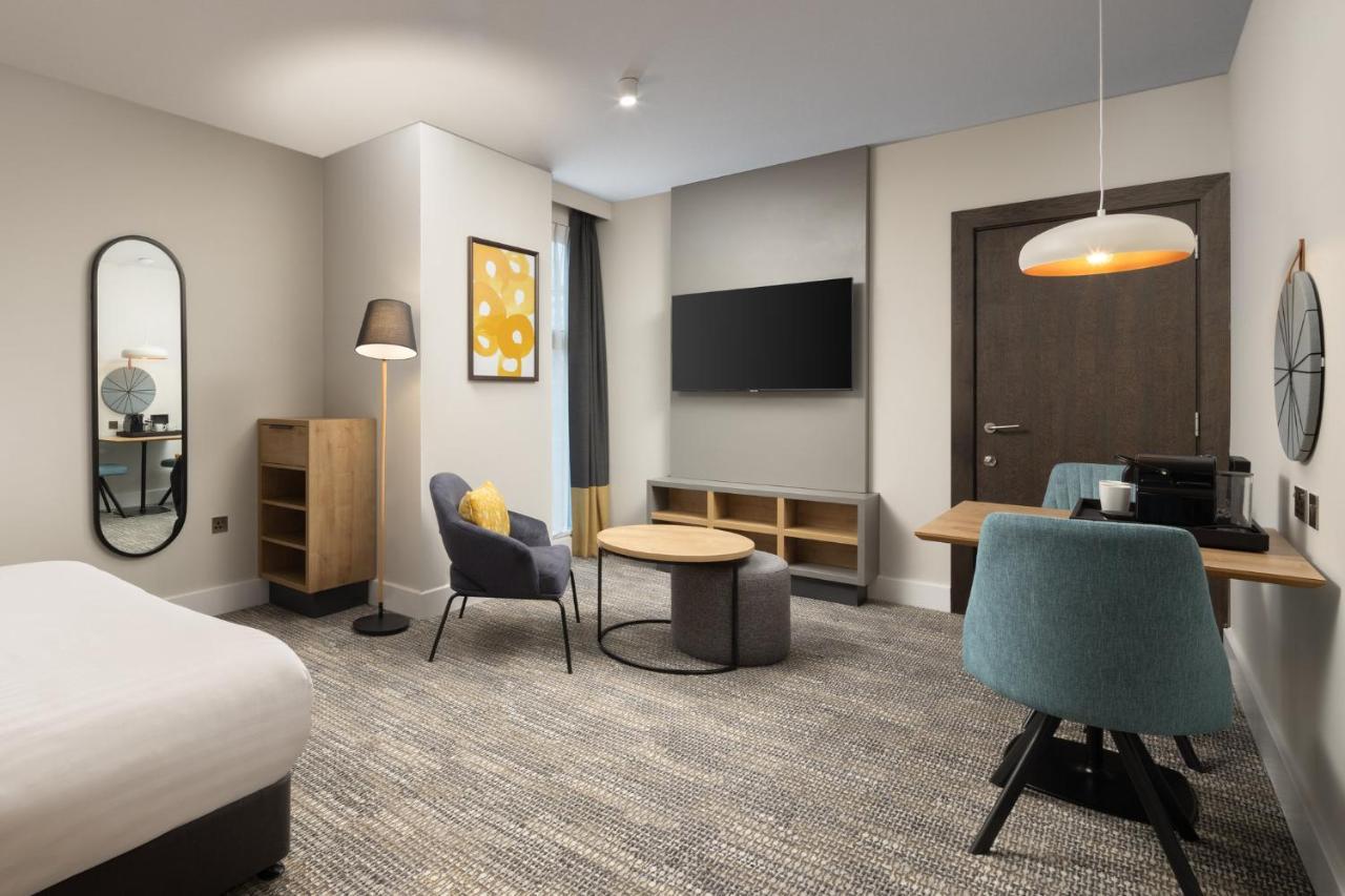 Suite Studio Lit Queen-Size - Accessible aux Personnes à Mobilité Réduite