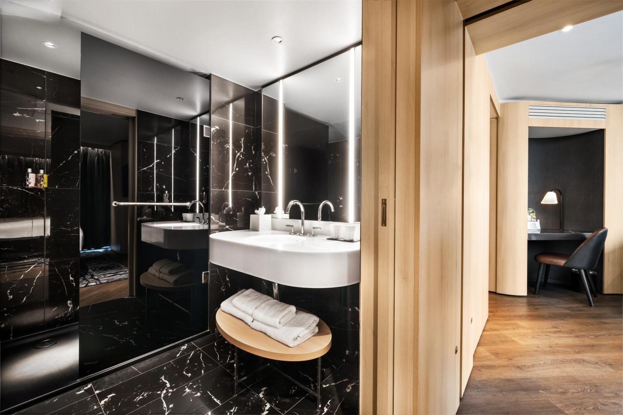 King One Bedroom Suite