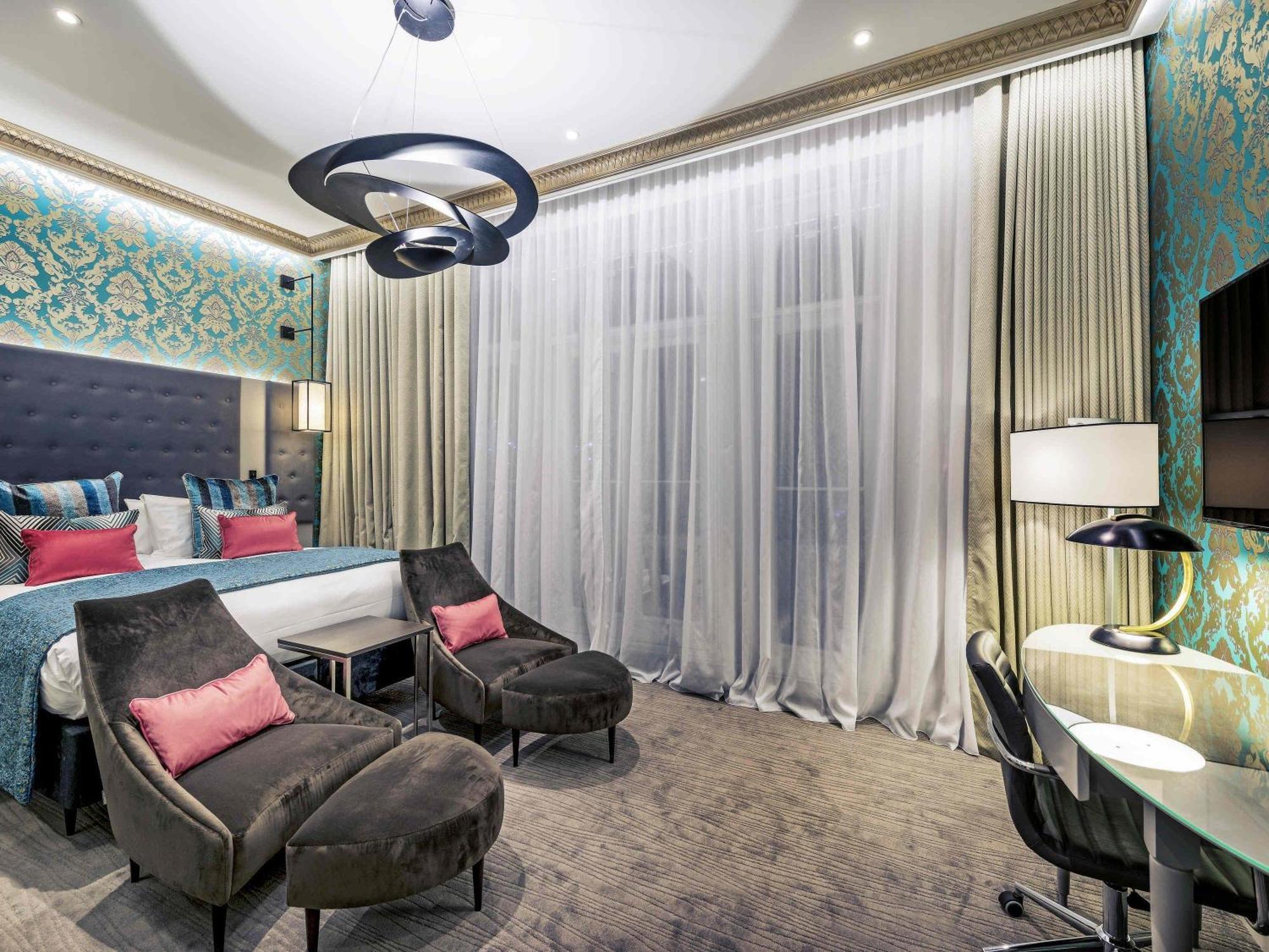 Junior King Suite