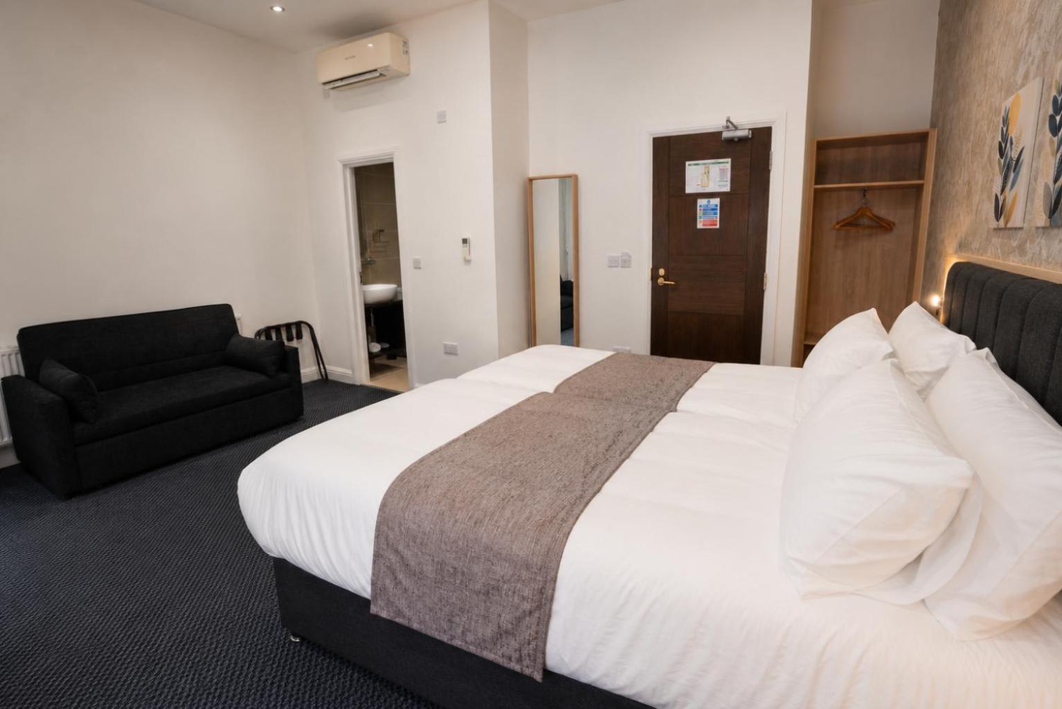Classic Triple Room
