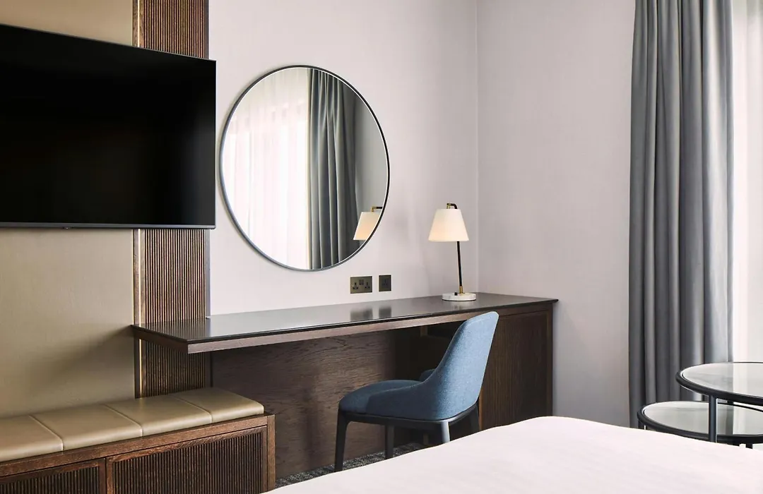 London Marriott Hotel Marble Arch-1